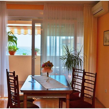 Apartment Laura Podstrana Chambre photo