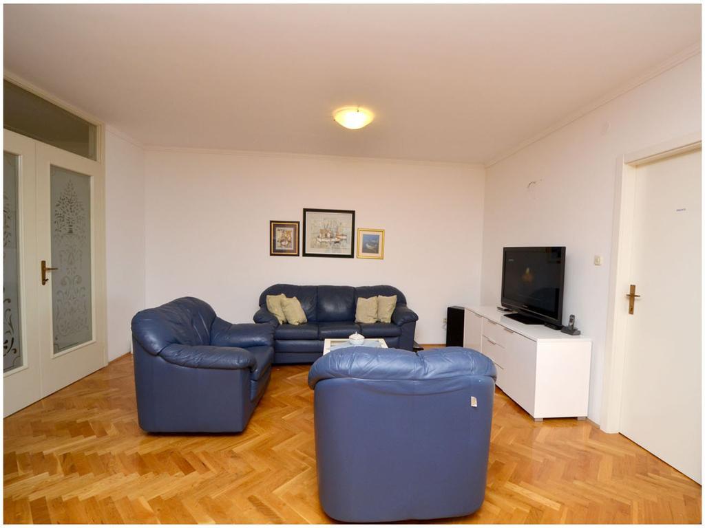 Apartment Laura Podstrana Chambre photo