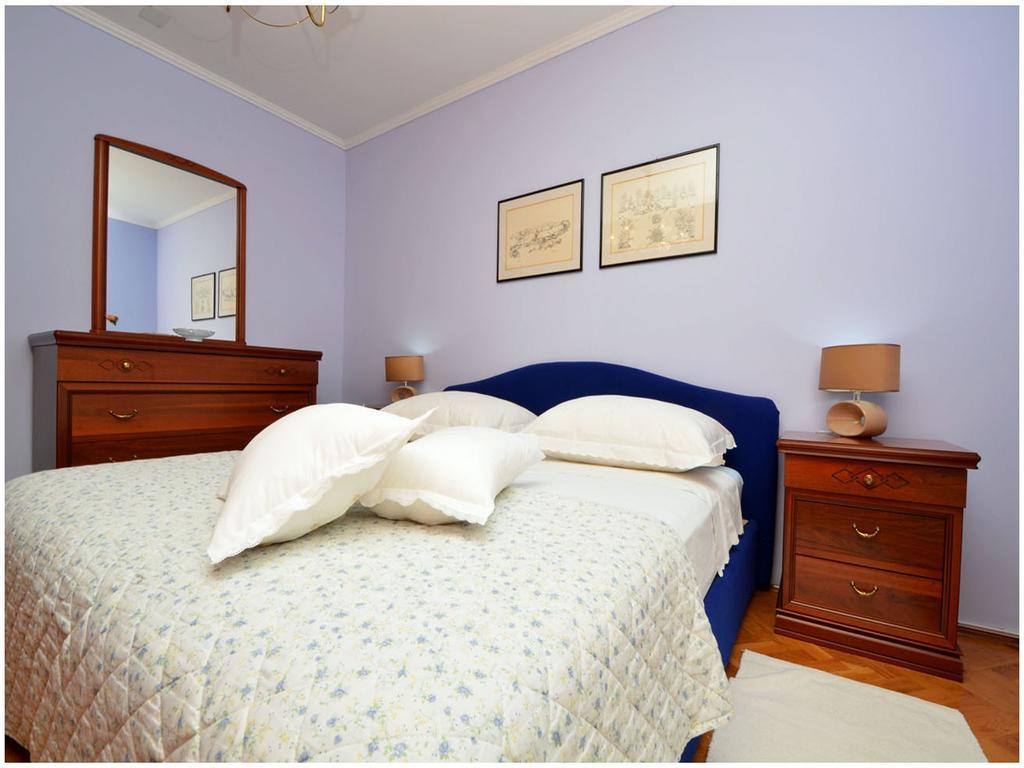 Apartment Laura Podstrana Chambre photo